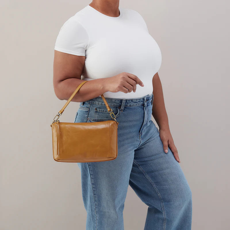 HOBO/ The Darcy Carry-All Crossbody/ Natural