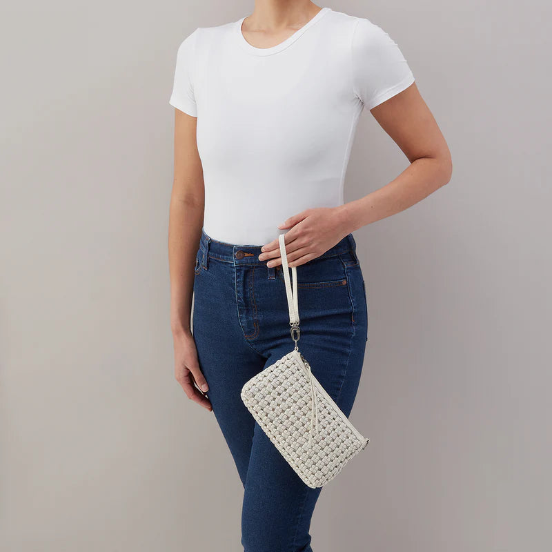 HOBO/ The Darcy Crossbody/ Woven Leather Whitecap