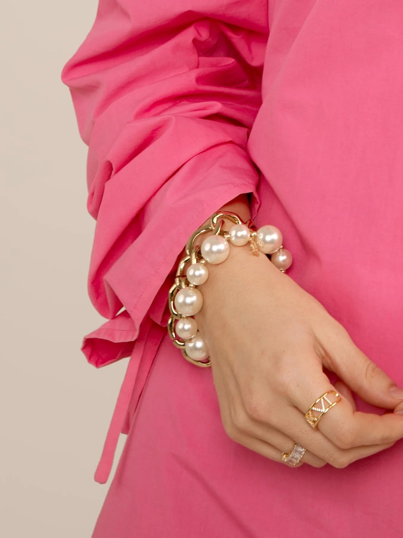 The Mixed Pearl Stretch Bracelet