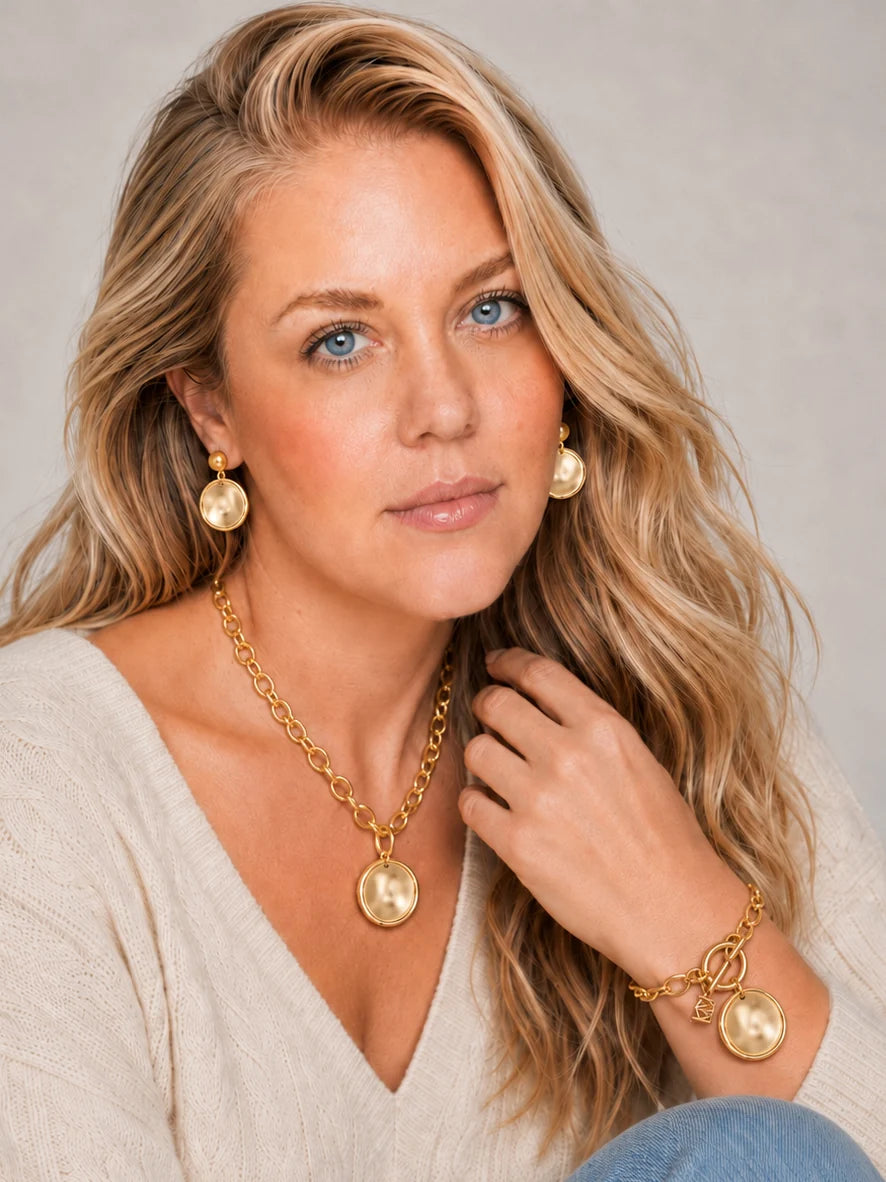 The Maren Disc Pendant Necklace