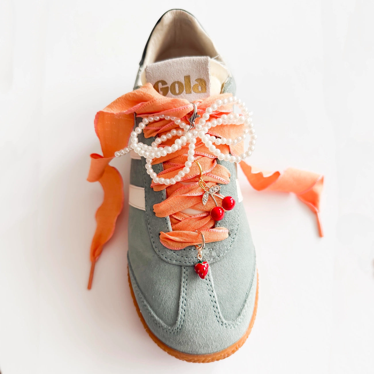 The Sneaker Charm & Lace Set/ Mango