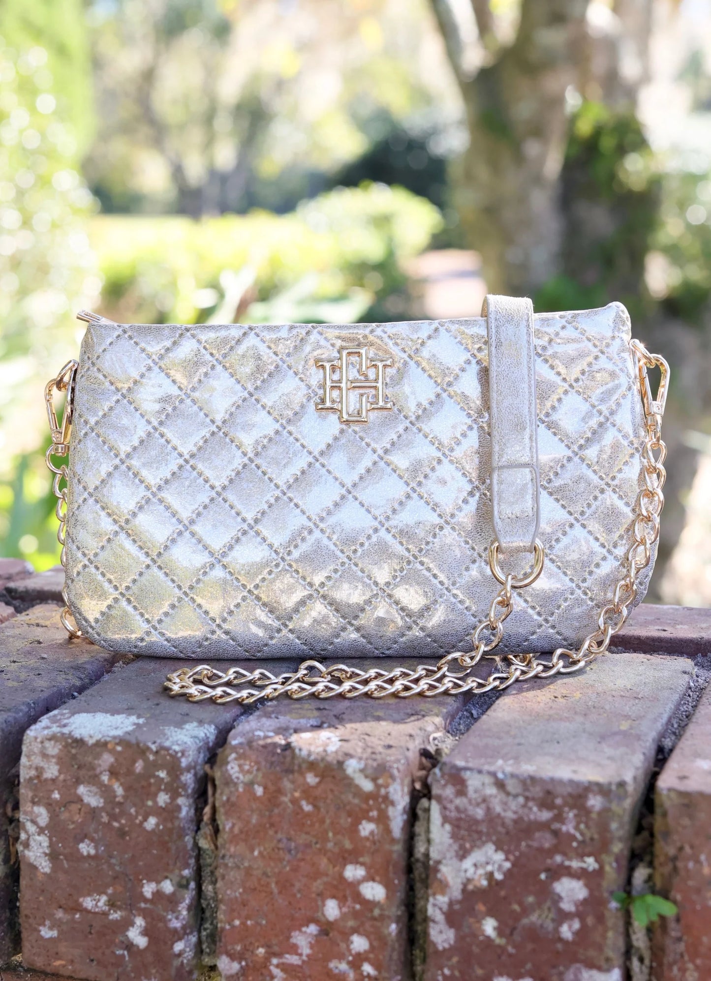 The Livi Quilted Crossbody/ Champagne Pop