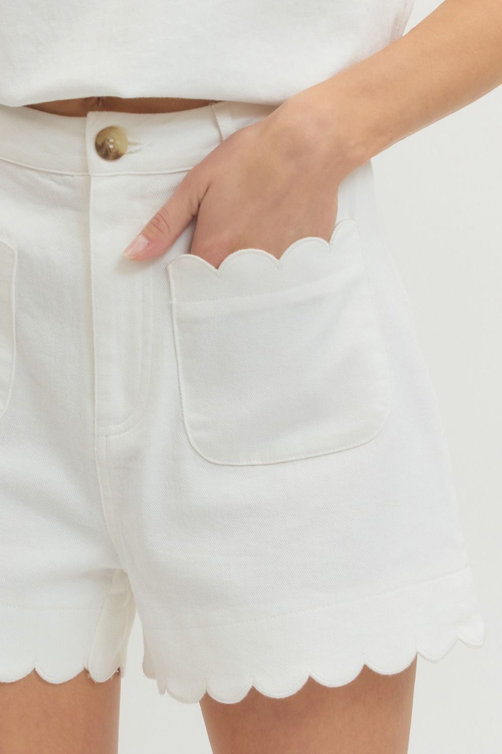 The Seyler Scalloped Short