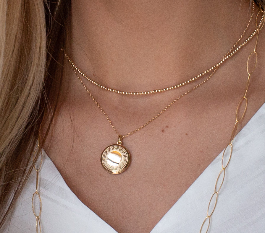 ENewton/ 16" Necklace Gold-Cherish Small Gold Locket