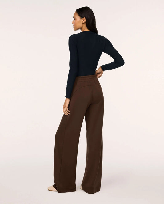 SPANX/ The AirEssentials Wide Leg Pant/ Umber Root
