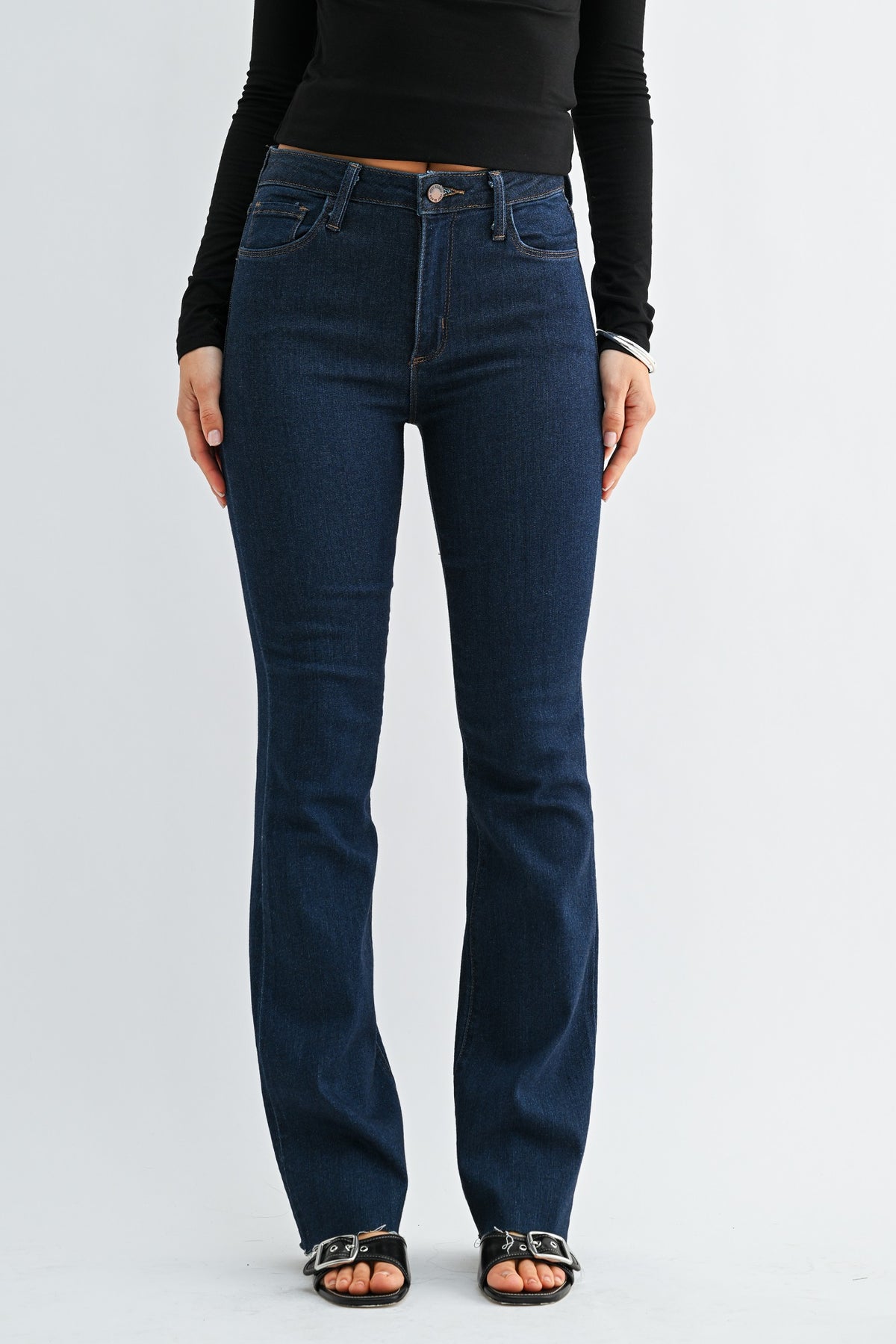 Just Black/ Slim Bootcut W/ Scissor Cut/ Dark Denim