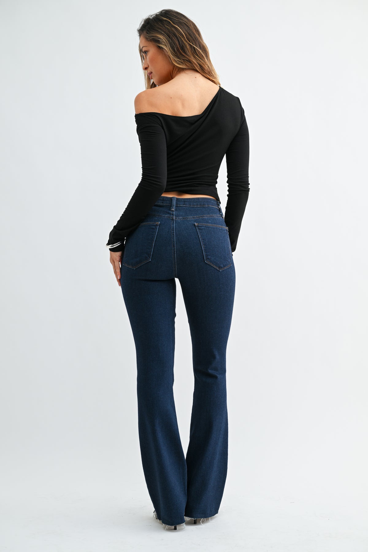 Just Black/ Slim Bootcut W/ Scissor Cut/ Dark Denim